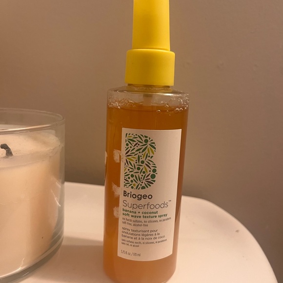 Briogeo Banana + Coconut Soft Wave Texture Spray 5.75 oz - Picture 2 of 2